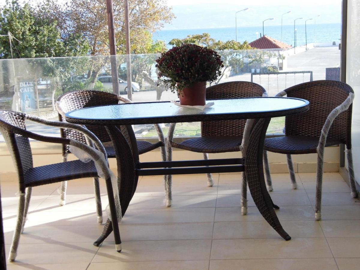 אמרינתוס Filippos Apartments מראה חיצוני תמונה