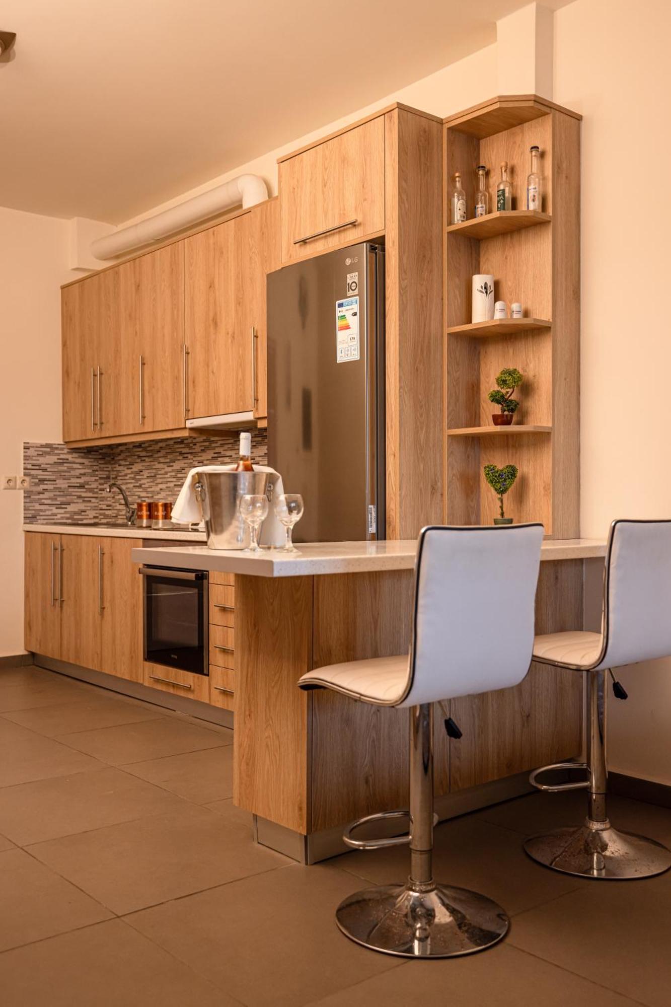 אמרינתוס Filippos Apartments מראה חיצוני תמונה