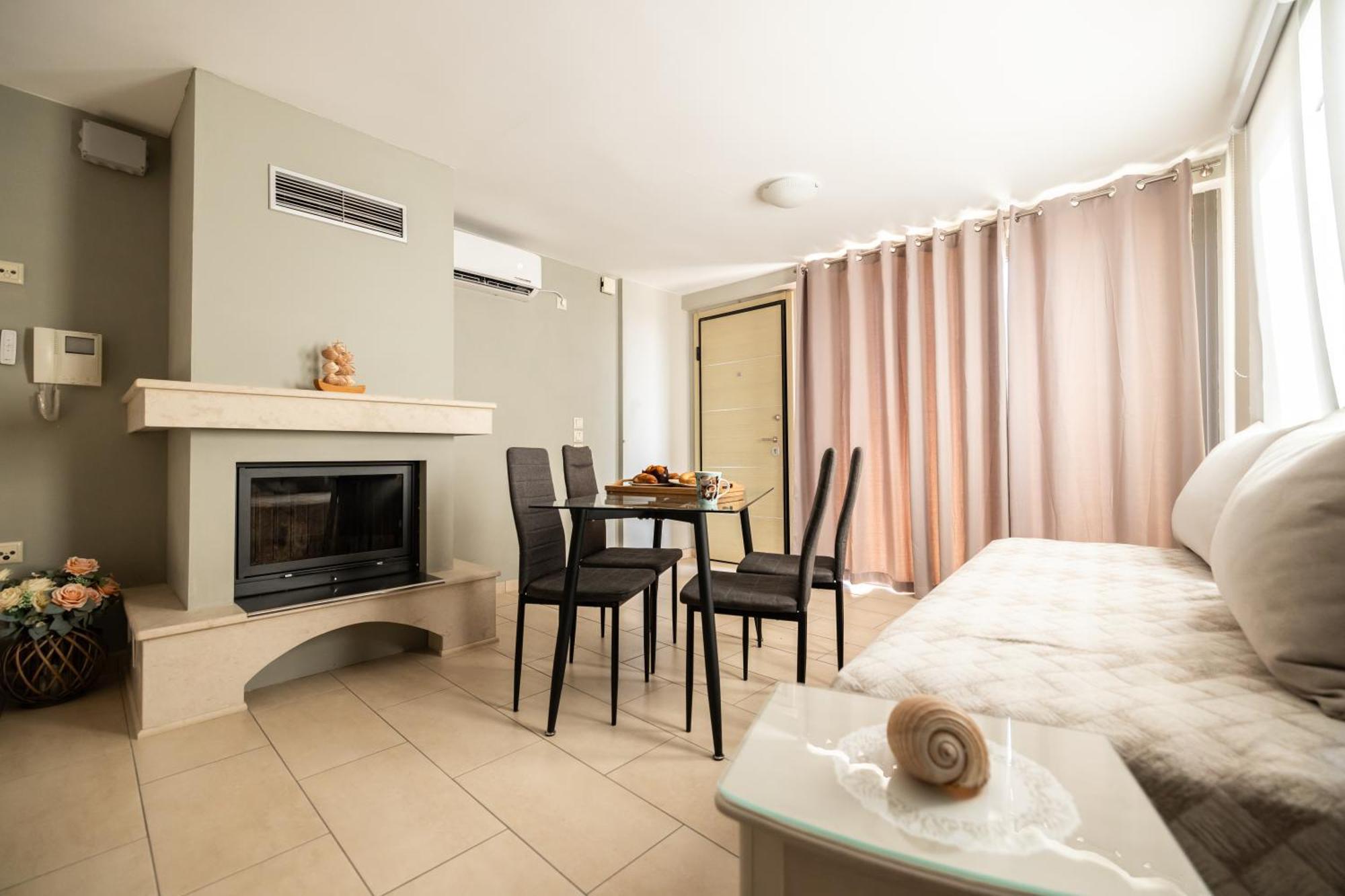אמרינתוס Filippos Apartments מראה חיצוני תמונה