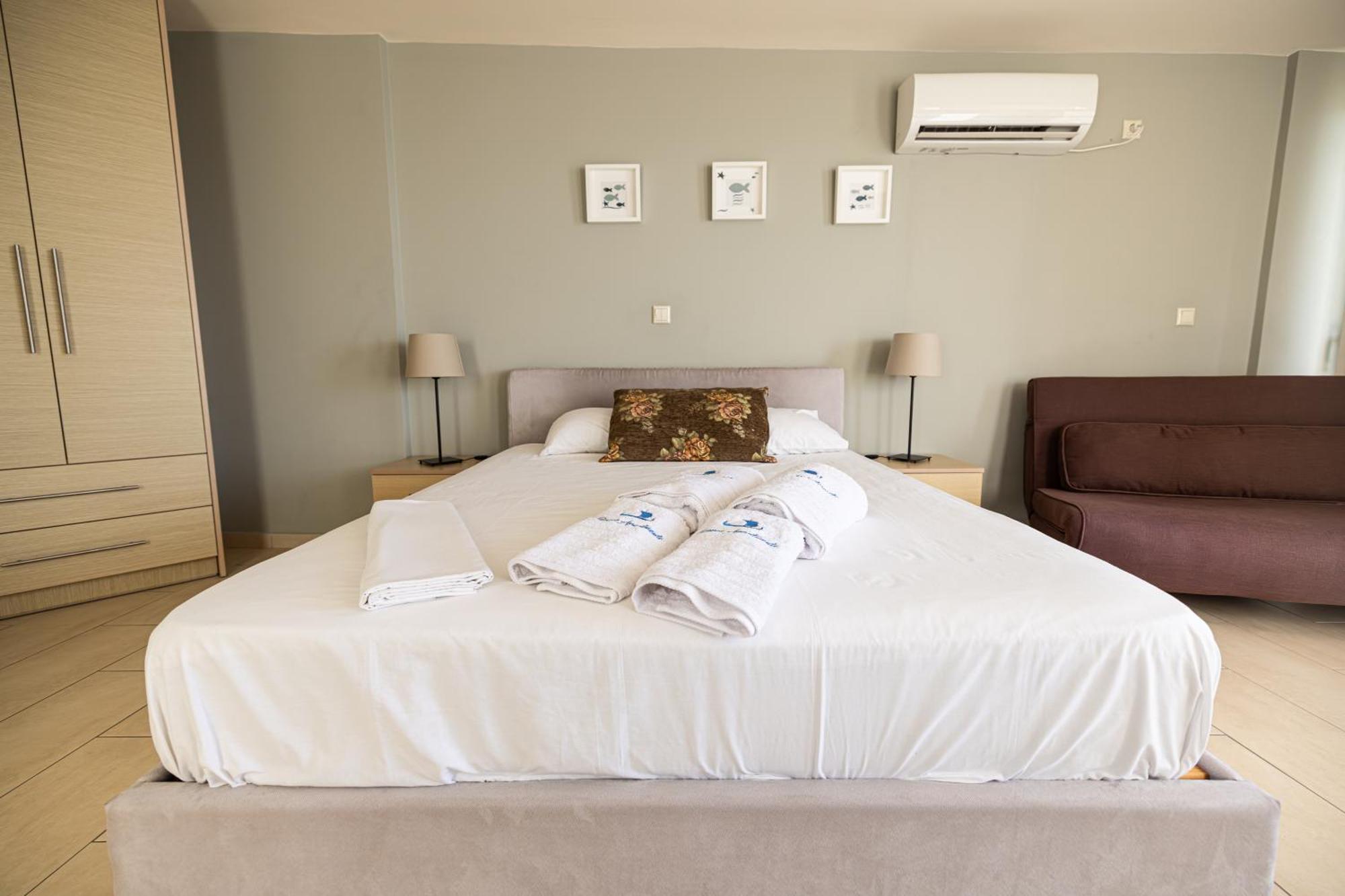 אמרינתוס Filippos Apartments מראה חיצוני תמונה