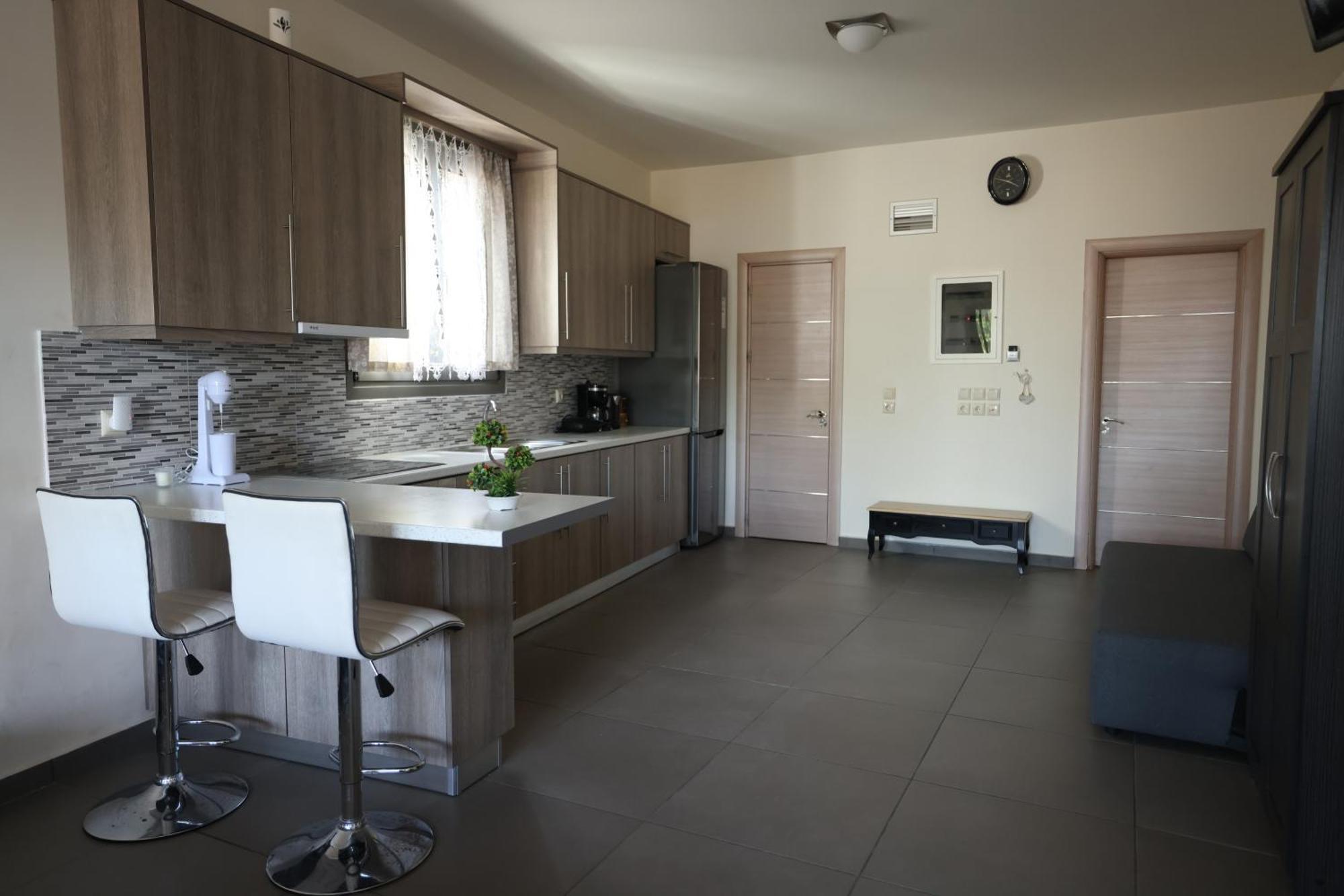 אמרינתוס Filippos Apartments מראה חיצוני תמונה