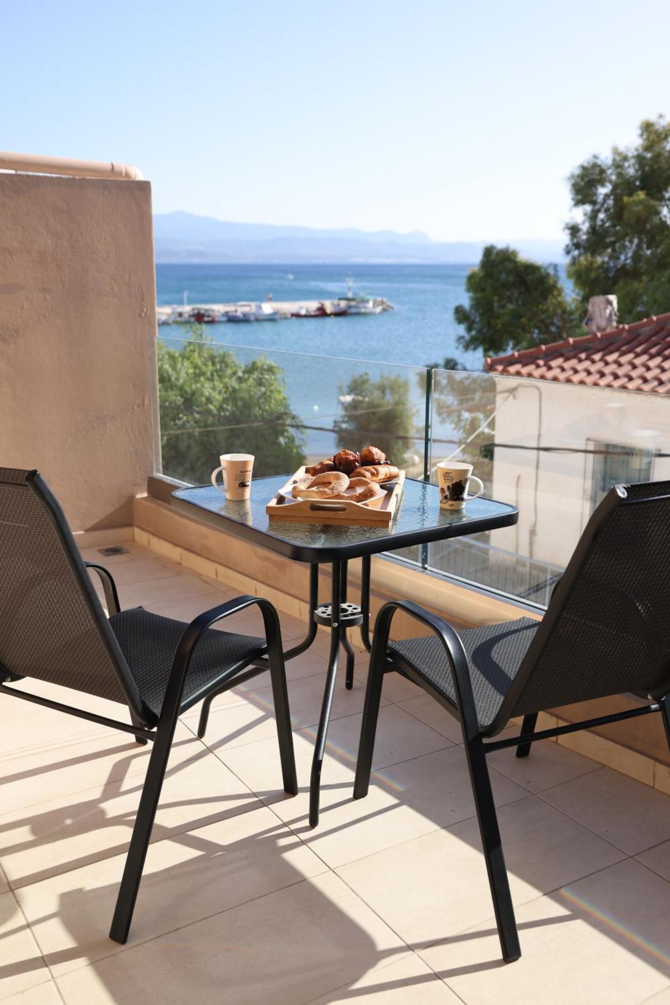 אמרינתוס Filippos Apartments מראה חיצוני תמונה